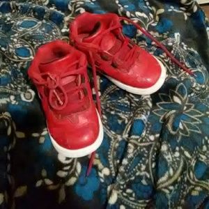 Toddler Jordan illusions